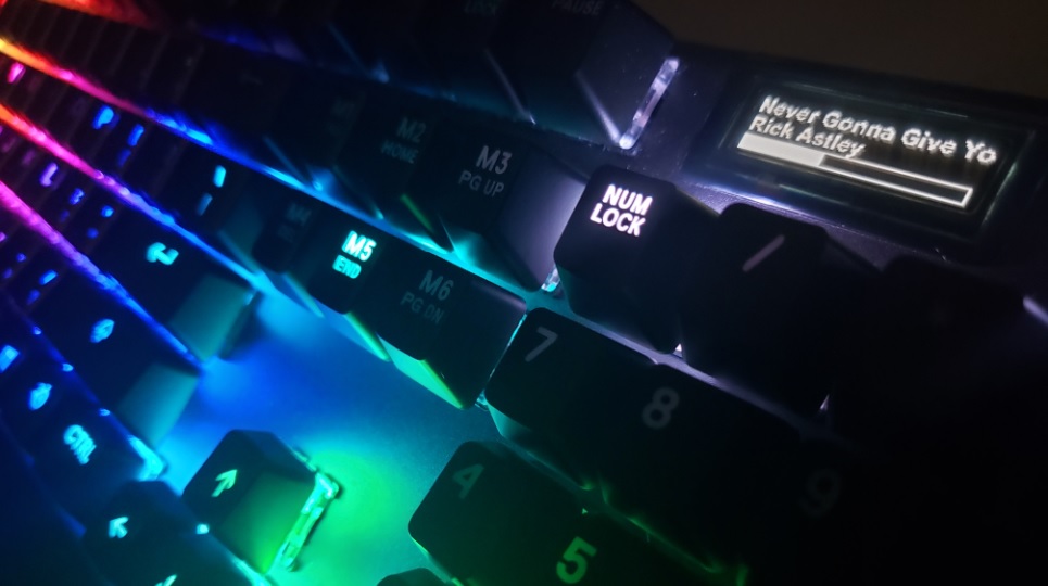 Featured image of post Apex Pro Tkl Oled Screen Gifs